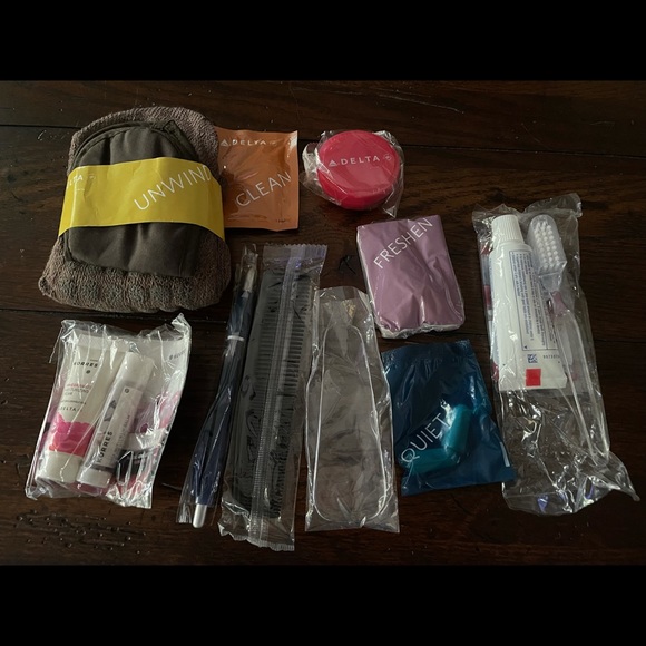 Delta Air Lines Skyteam Amenity Bag - Picture 4 of 5